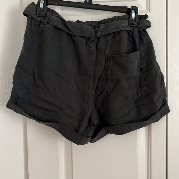 Medium navy/dark wash front tie shorts. With elastic waistband. - Picture 2 of 3
